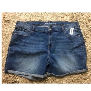 Old Navy Curvy Profile Rolled Cuff Jean Shorts-20